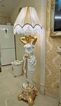Stojąca porcelanowa lampa włoska