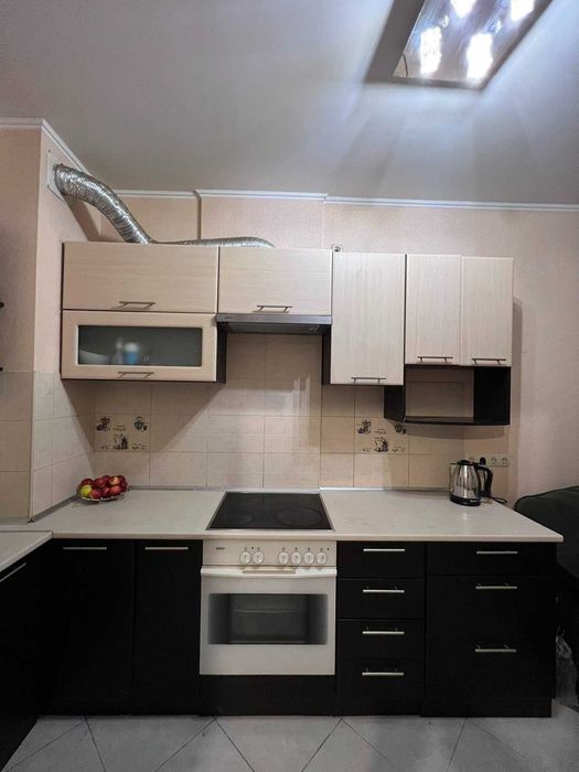 Дешевле нет! Радужный. Высокий первый этаж. Свободна.