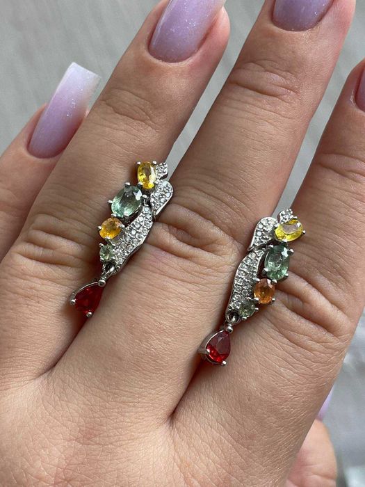 Серебряные серьги с разноцветными сапфирами (Сонгеа)925 пробы