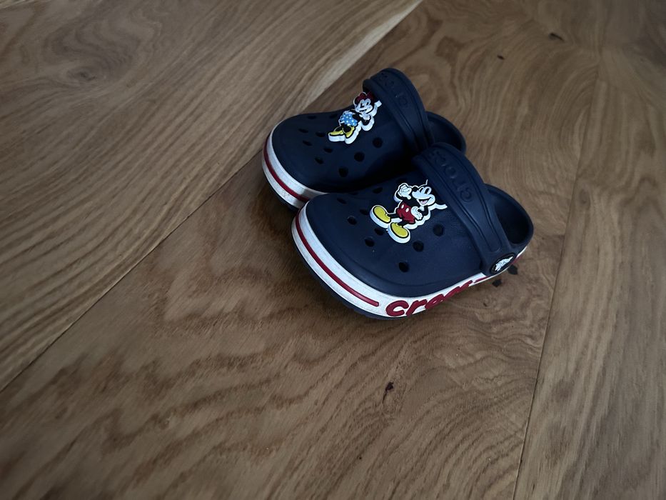 Crocs dzieciece c7 jak nowe