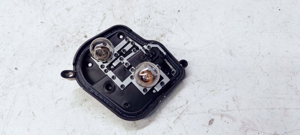 WKŁAD LAMPY PRAWY TYŁ BŁOTNIK AUDI A4 B8LIFT SEDAN