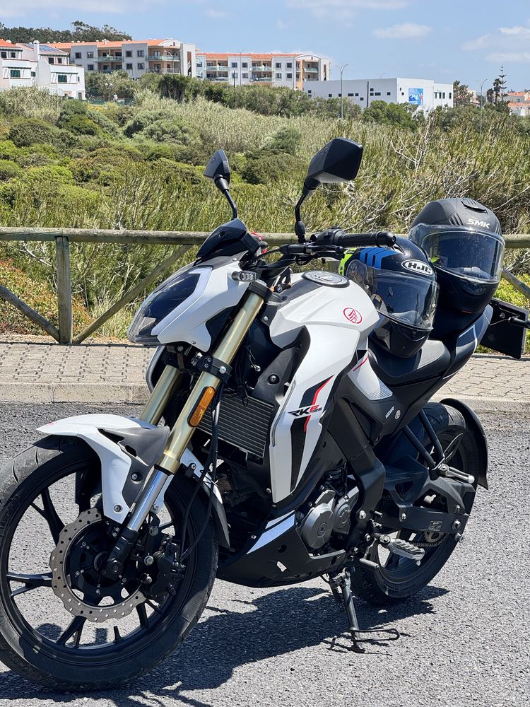 Keeway RKF 125 seminova