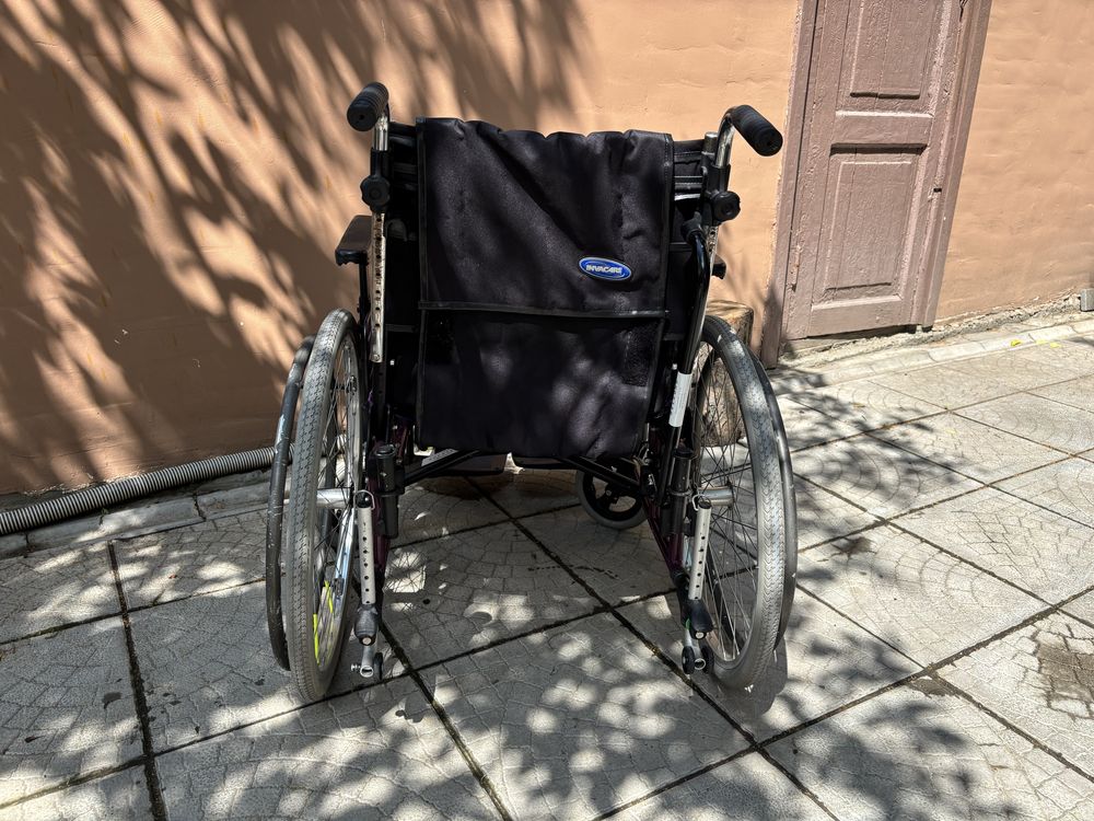 Продам інвалідний візок (инвалидная коляска), милиці (костыли)