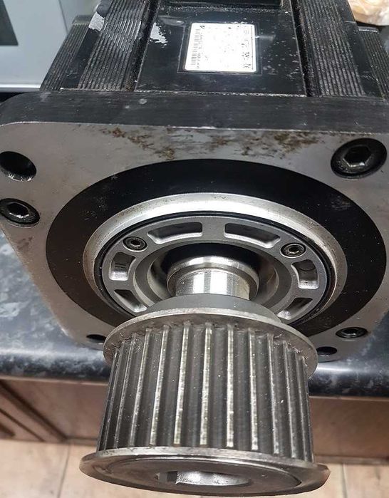 Servo motor firmy Yaskawa Electric SGMGH-30ACA61