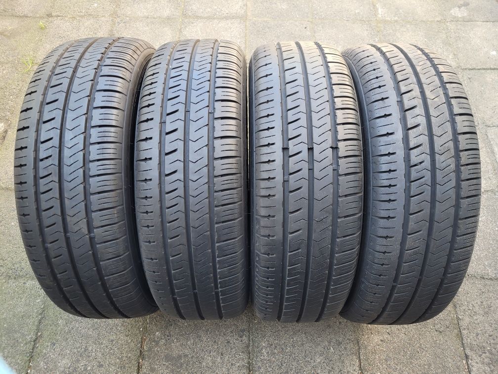 Kpl Opon Letnich Hankook Radial RA28E 205.65.16C 107/105T