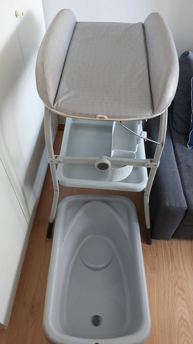 Banheira com trocador chicco