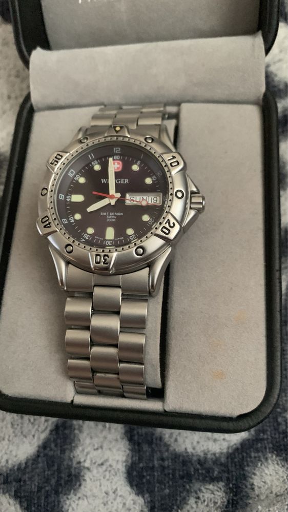 Zegarek meski szwajcarski Wenger swiss army 200m water resist