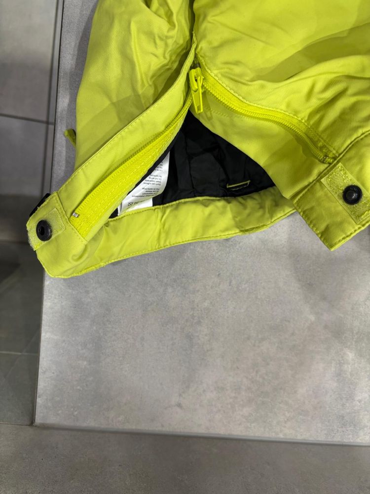 Spodenki narciarskie/snowboardowe Billabong rozmiar 150.