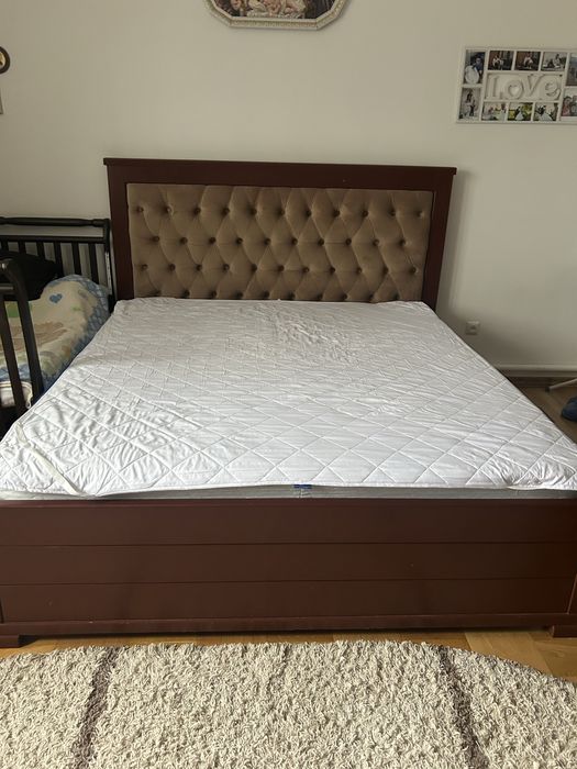 Ліжко двохспальне деревяне ,в користуванні 3 роки нове