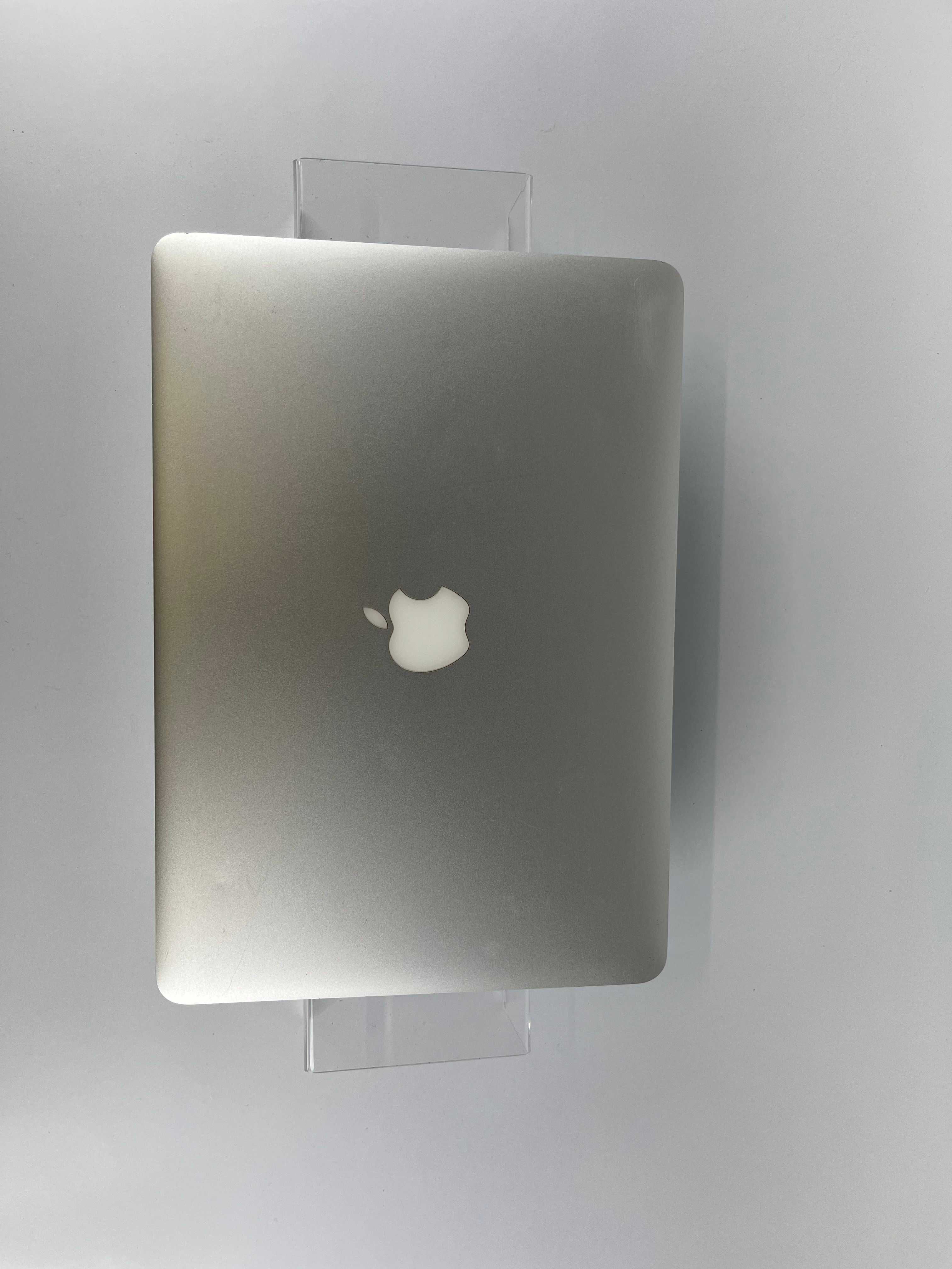 Macbook Air A1466 5,2 13,3" Intel Core i5 4 GB / 128 GB SSD