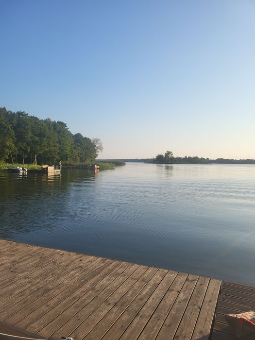 Komfortowy Domek 2 nad jeziorem Dadaj przy plaży z prywatnym pomostem