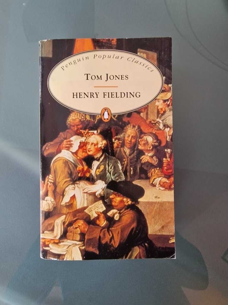 Tom Jones - Henry Fielding