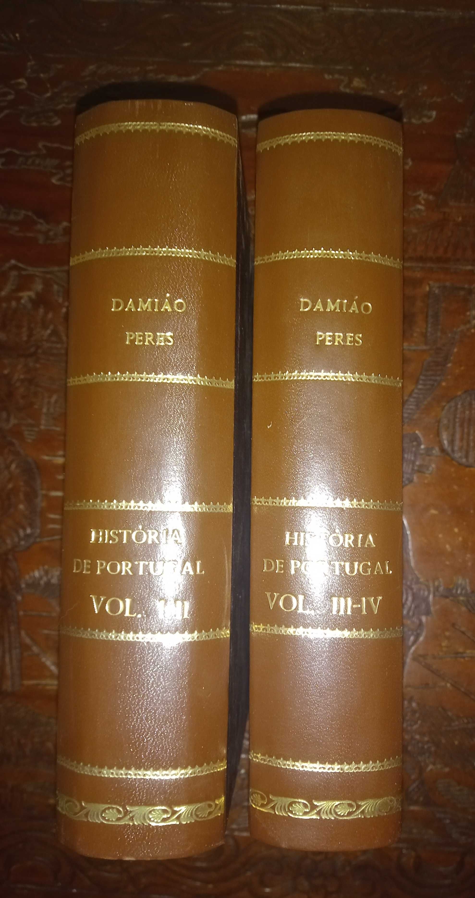 História de Portugal, por Damião de Peres (IV volumes).