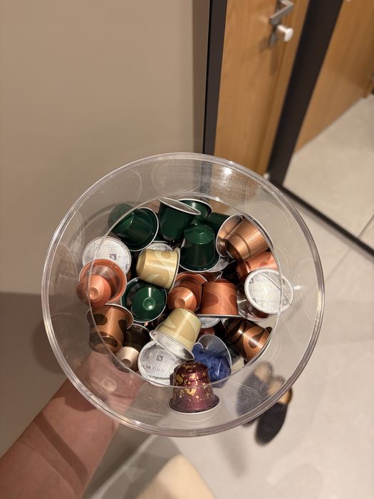 Ekspres do kawy DeLonghi Nespresso Gran Lattissima – Czarny