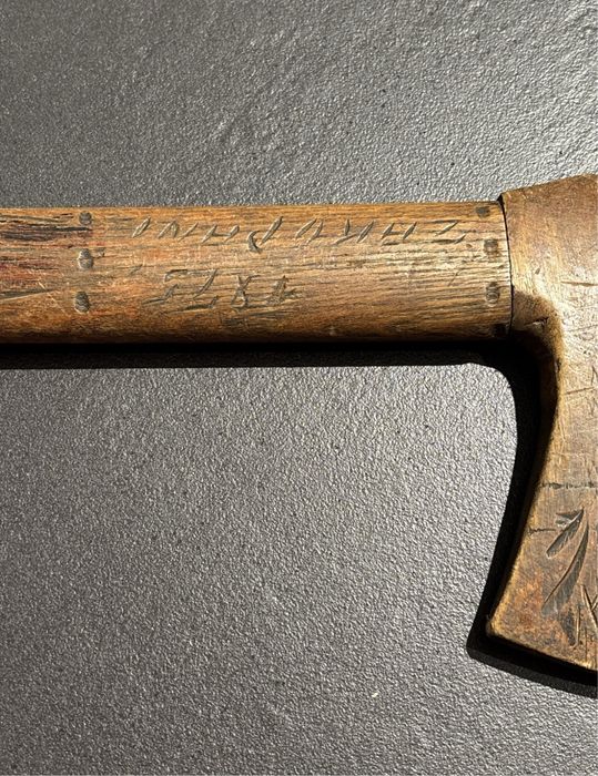 Dwie historyczne ciupagi 1875 i 1933