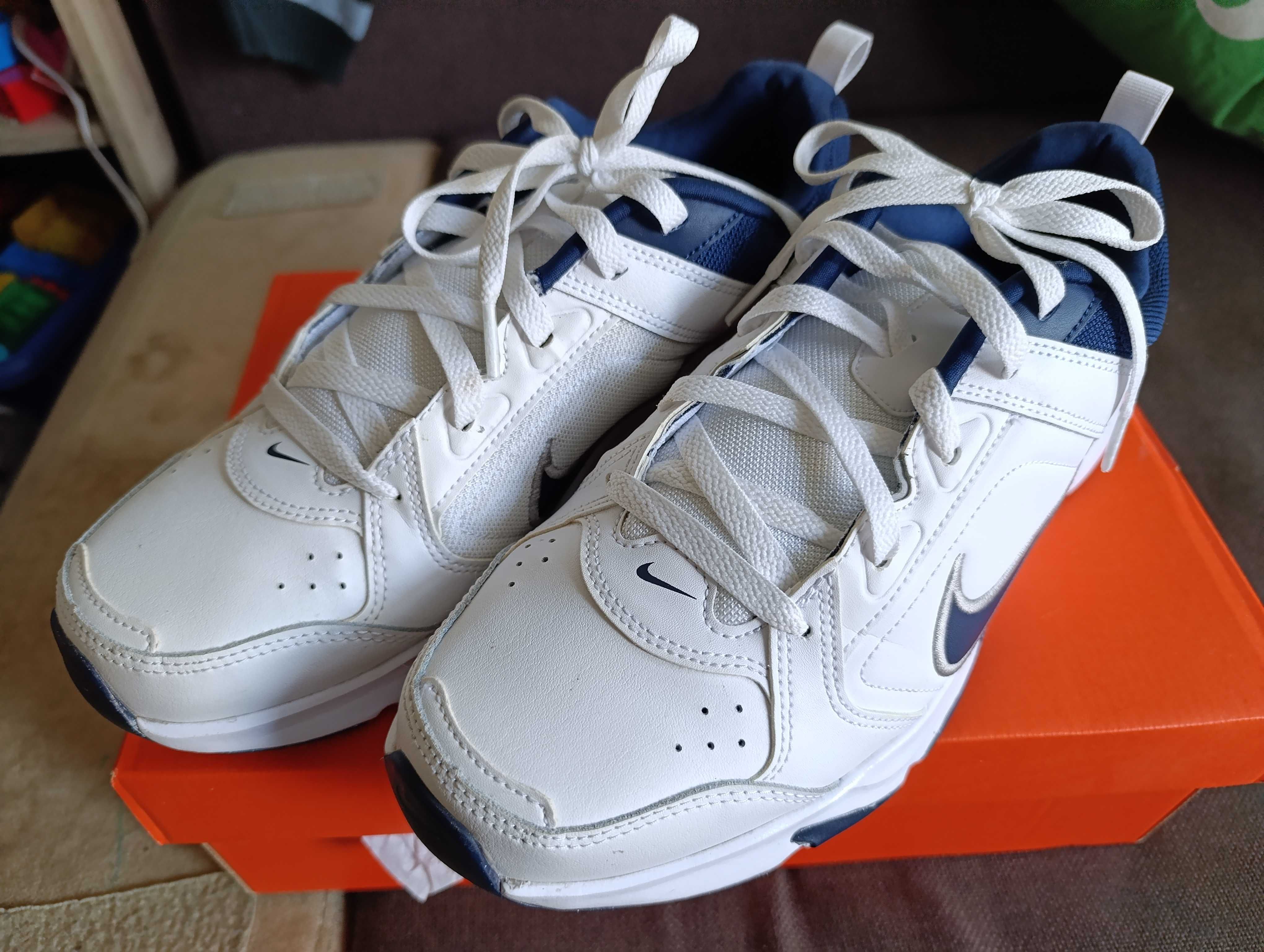 Buty NIKE nowe rozmiar 44,5