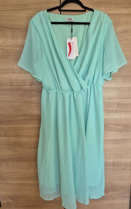 Szyfonowa miętowa sukienka plus size, polski producent, nowa,r.50