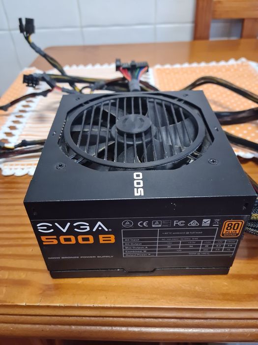 Fonte de alimentação EVGA 500