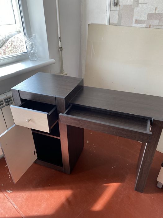 Столик туалетний без дзеркала