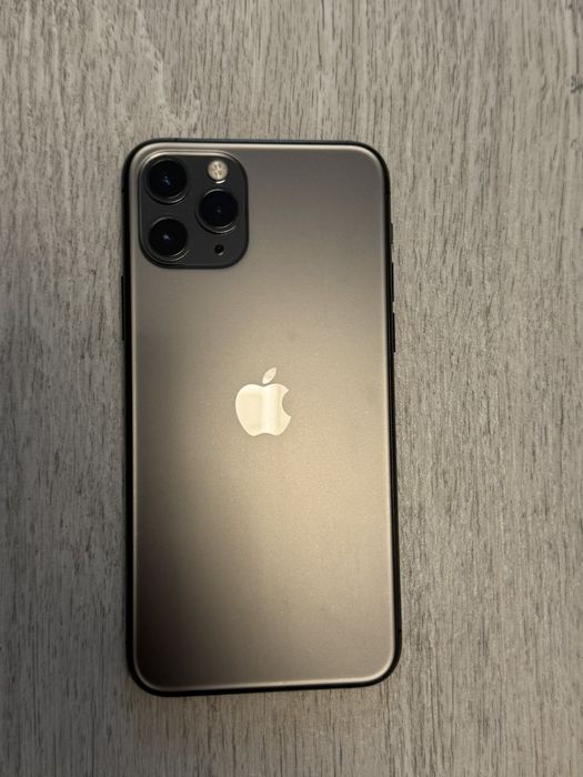 Продам iPhone 11 pro.