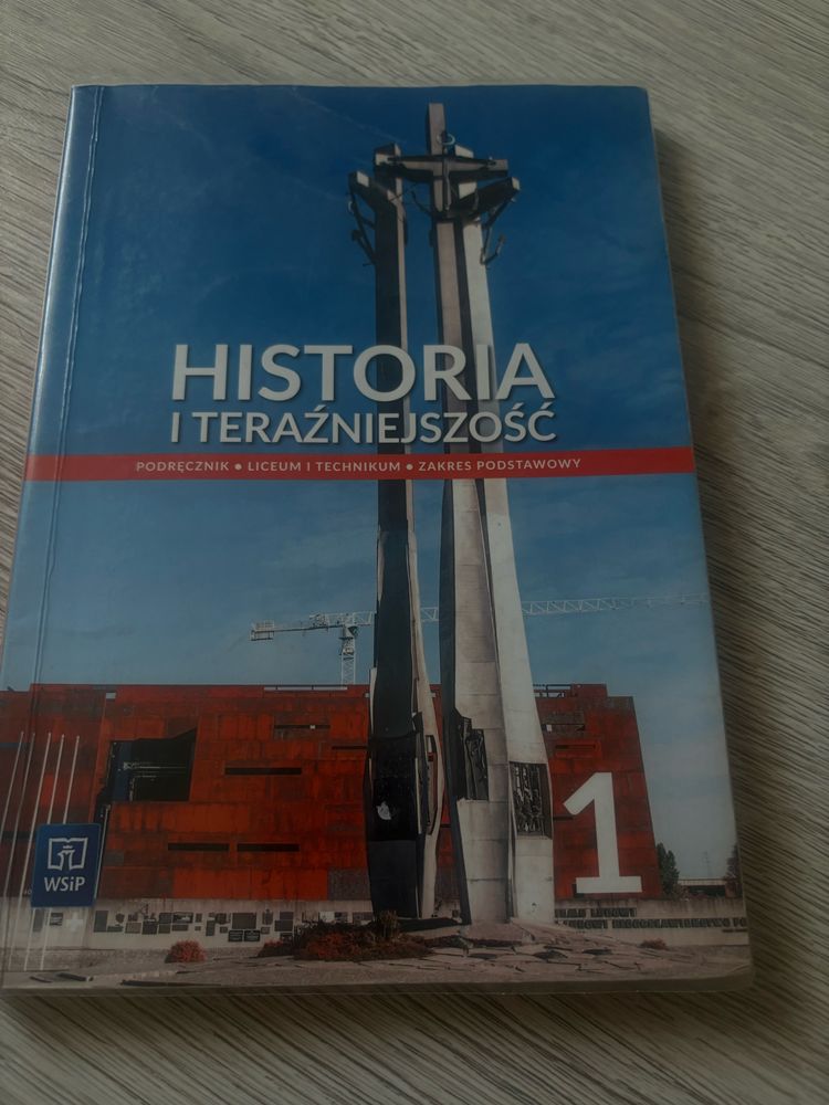 Ksiazka historia i terażniejszość