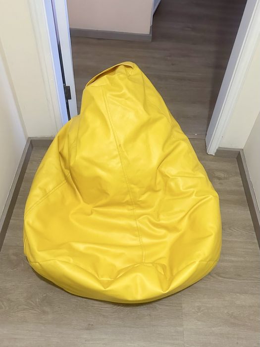 Pufe pera amarelo