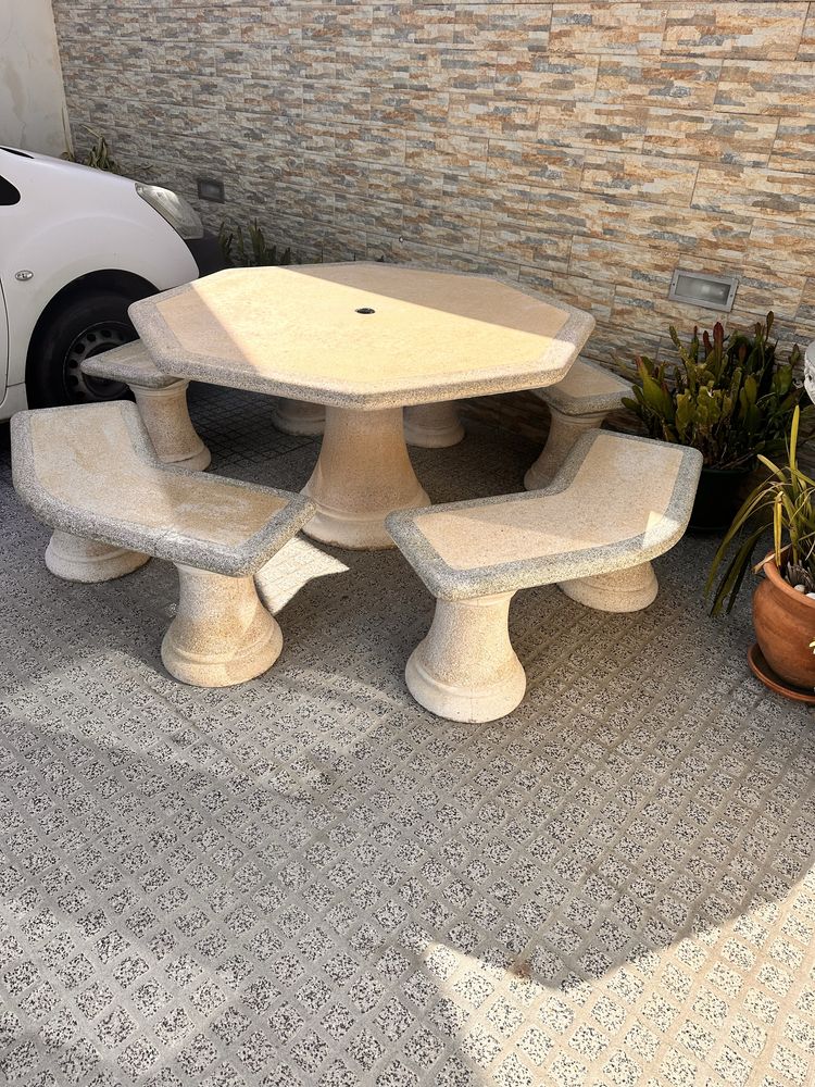 Mesa de jardim e pedra 8 pessoas