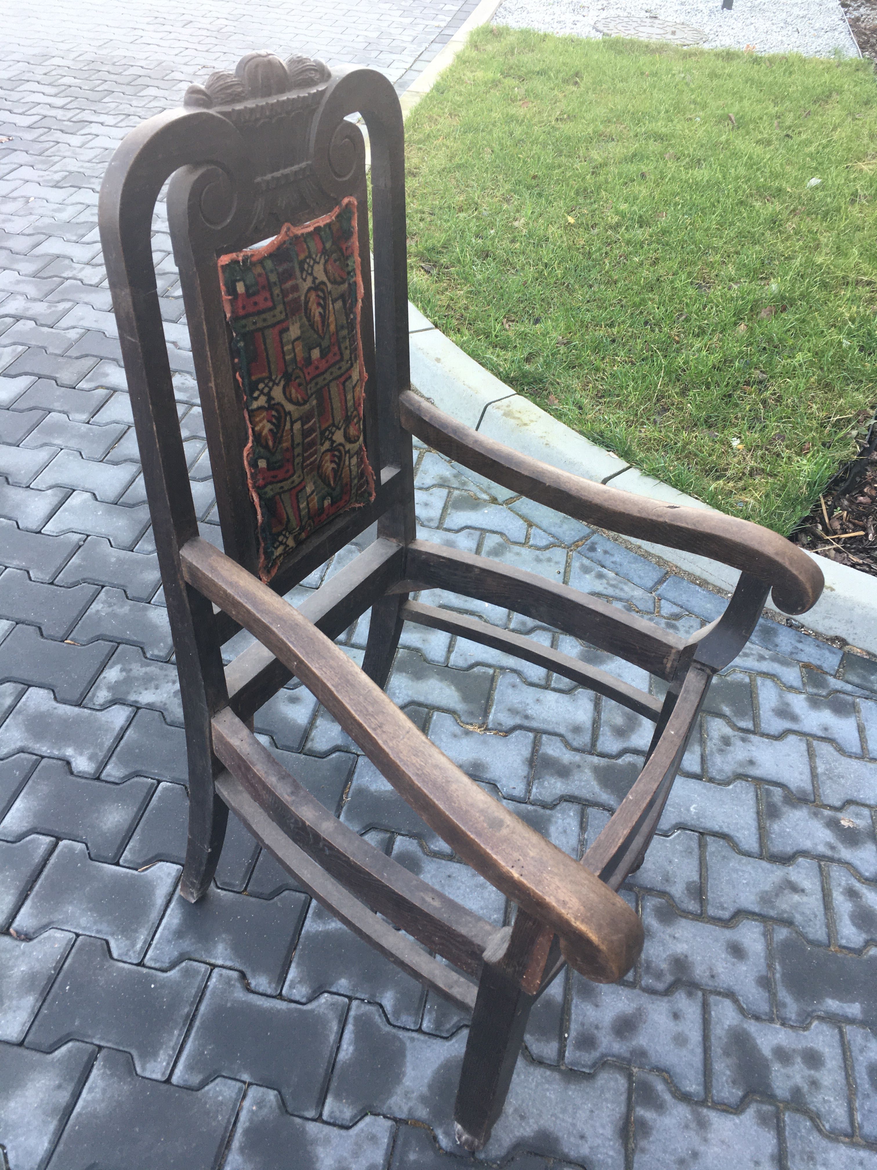 Krzesło dębowe do renowacji