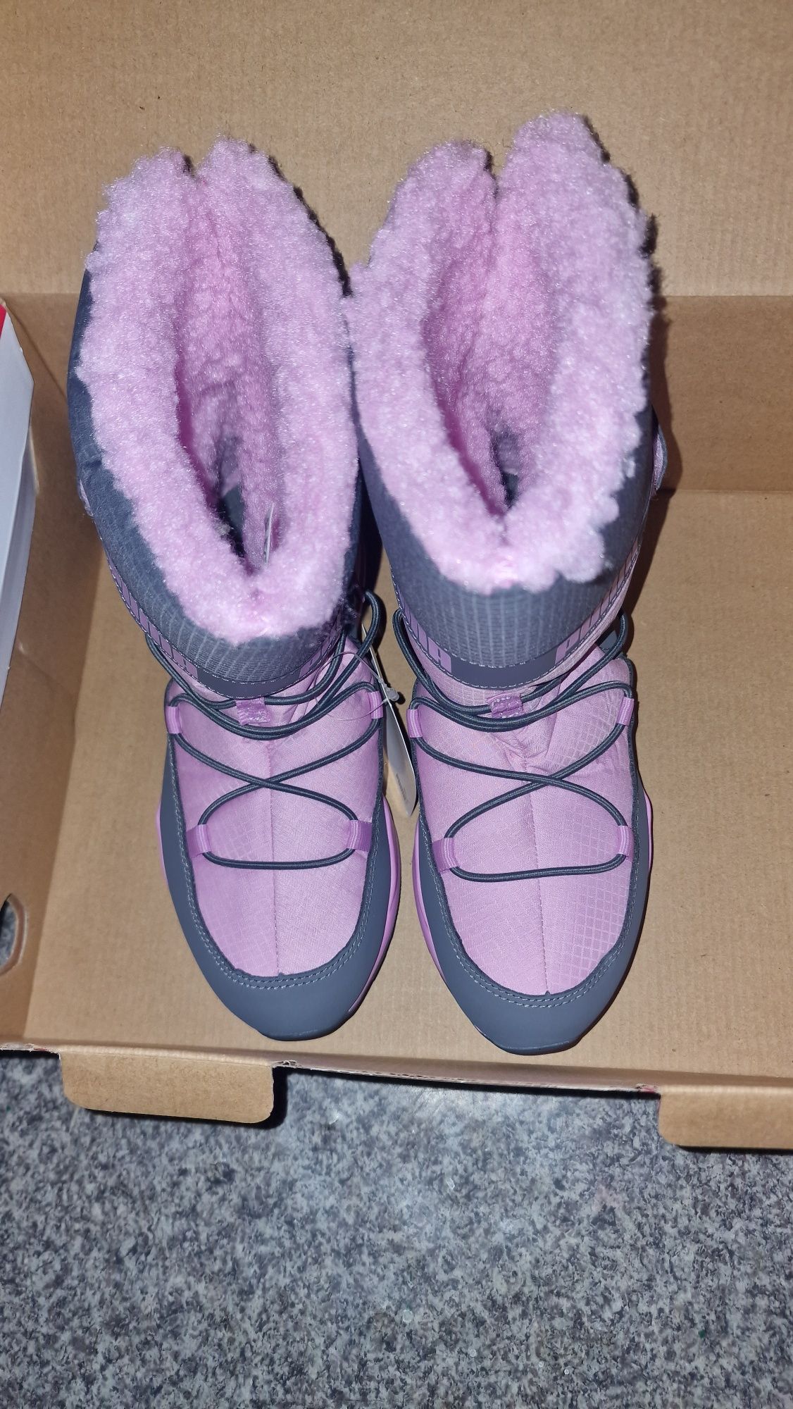 Buty zimowe na dziecko Puma, GRATIS 2 koszulki