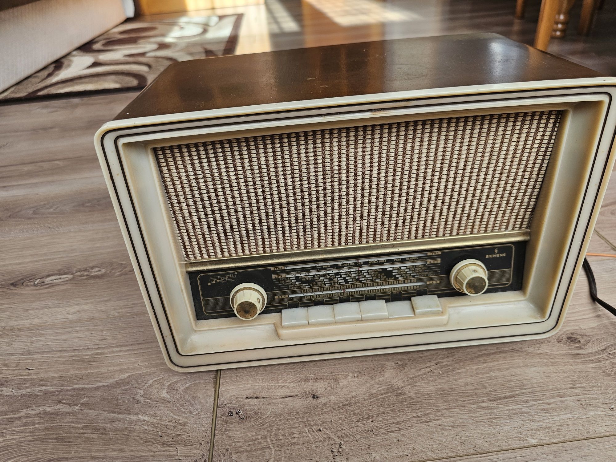 Loewe opta rheinperle 5717 W radio lampowe