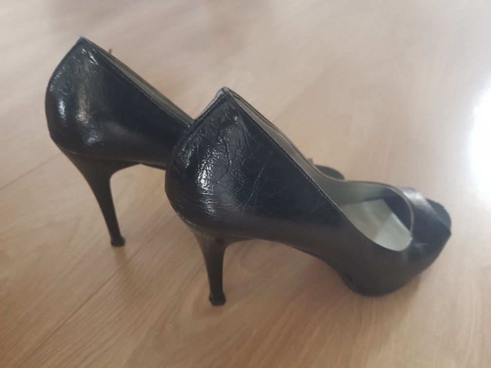 Czarne szpilki peep toe, rozmiar 39