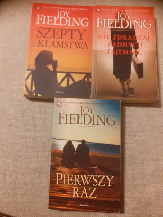 J.Fielding- Pierwszy raz, Szepty i kłamstwa, Nie zdradzaj żadnych..