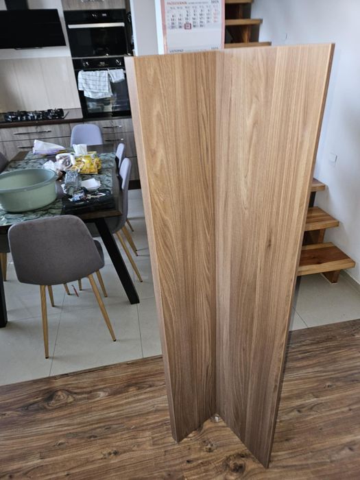 Sprzedam 4- półki w dobrym stanie.
Wymiary: 148 × 34 × 25 cm.

Sprzeda