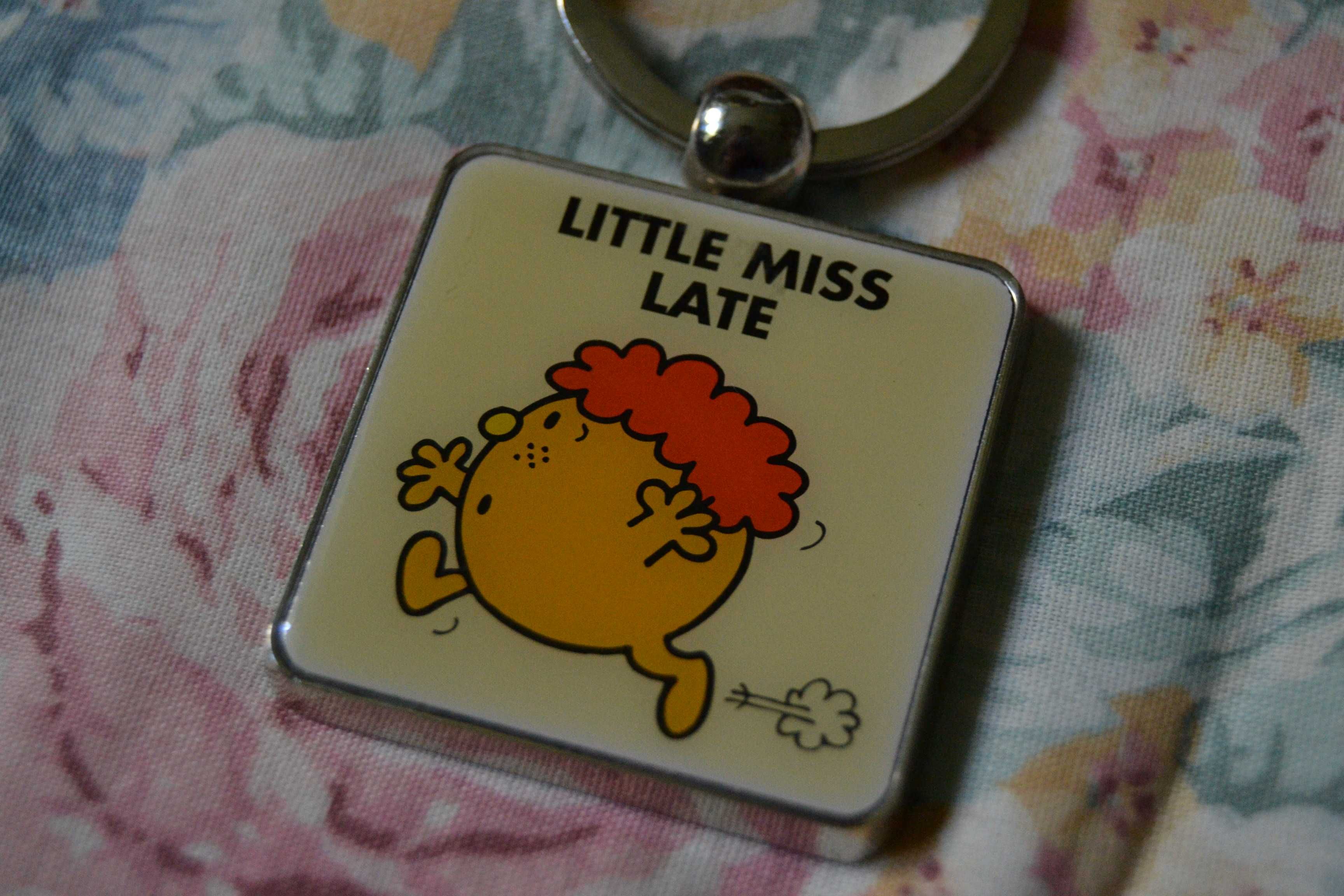 Metalowy breloczek Little Miss Late spóźnialska Mr Men and Little Miss