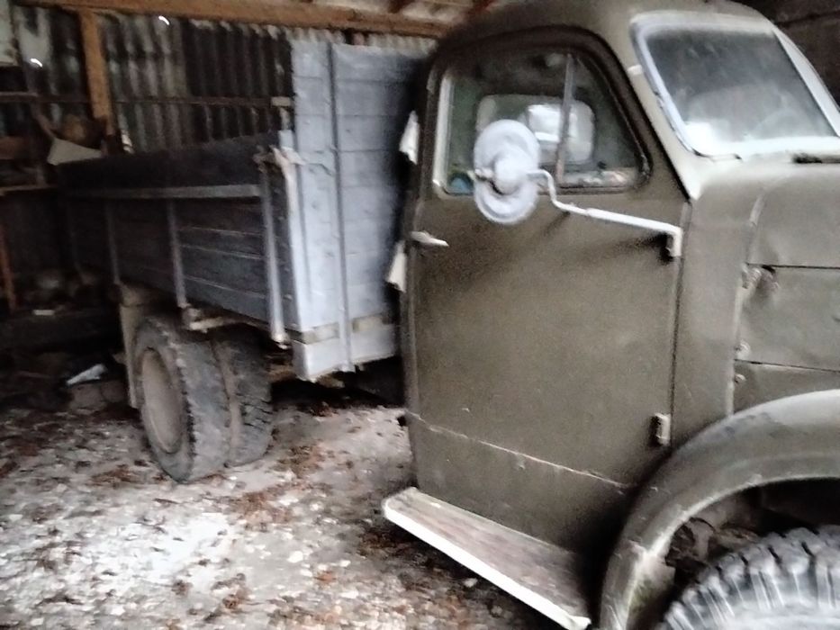 Газ 51 на ходу .