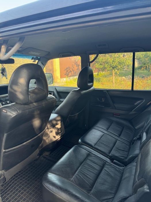 Продам Mitsubishi педжеро 2003