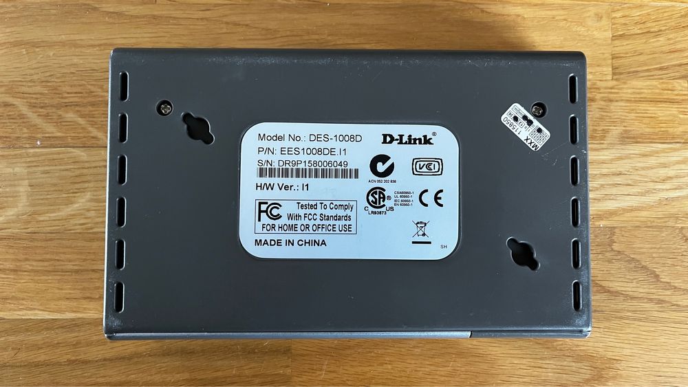 Switch D-Link DES-1008D, 8 portów