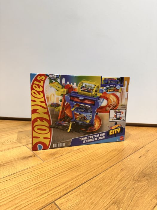 Hot Wheels City Автомийка Шалені віражі Хот Вилс (HTN80)