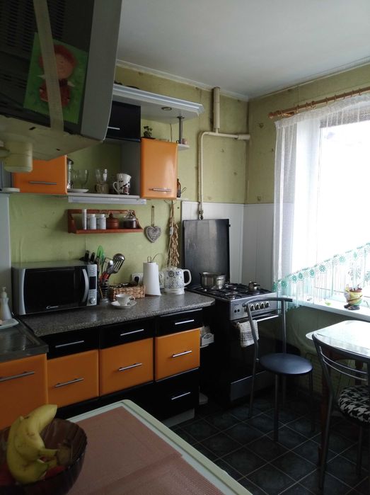 Продам  3 ком. кв -ру .в Чугуеве