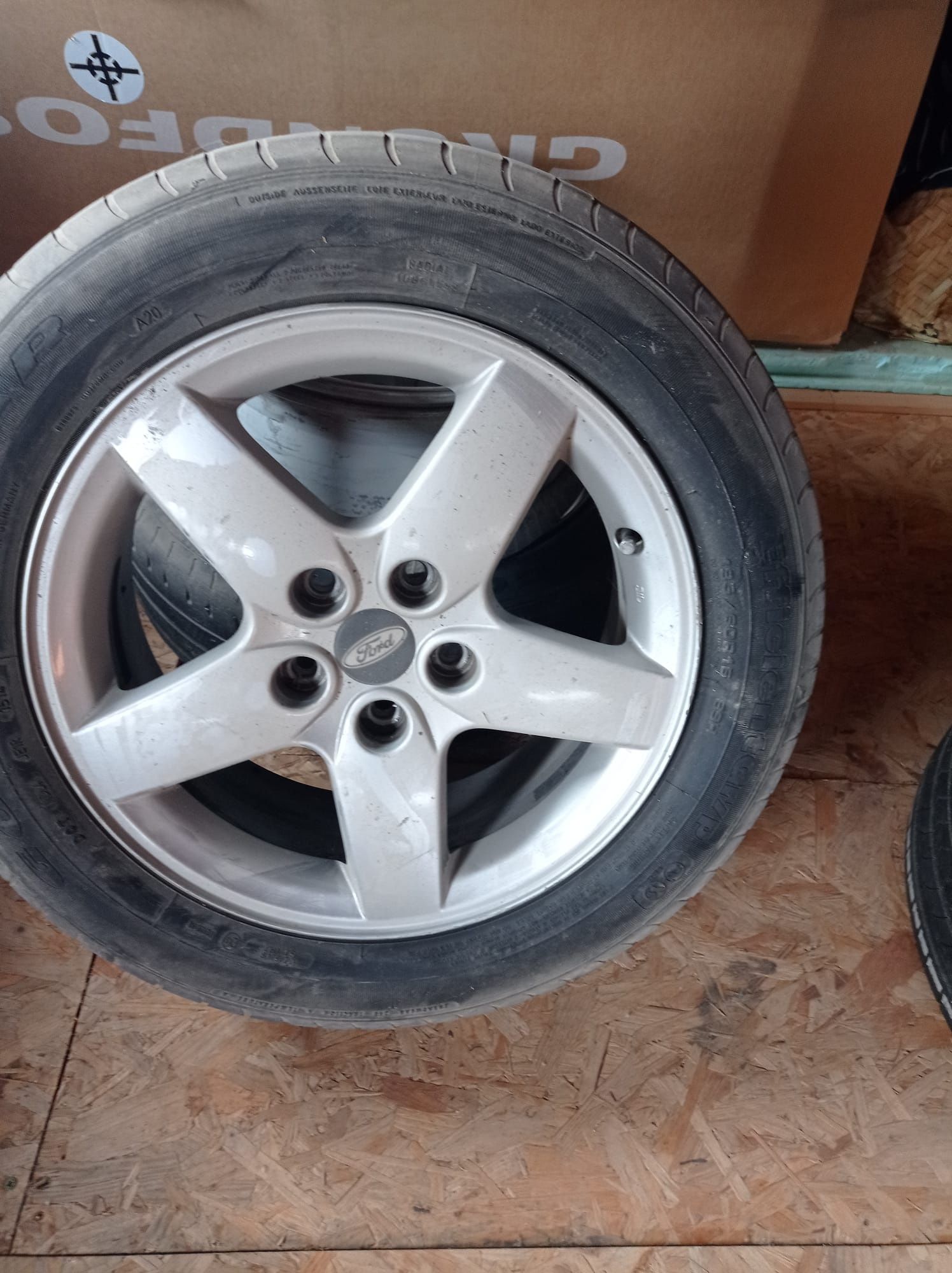 4 jantes 16  furacão 5 x112 e 4 pneus