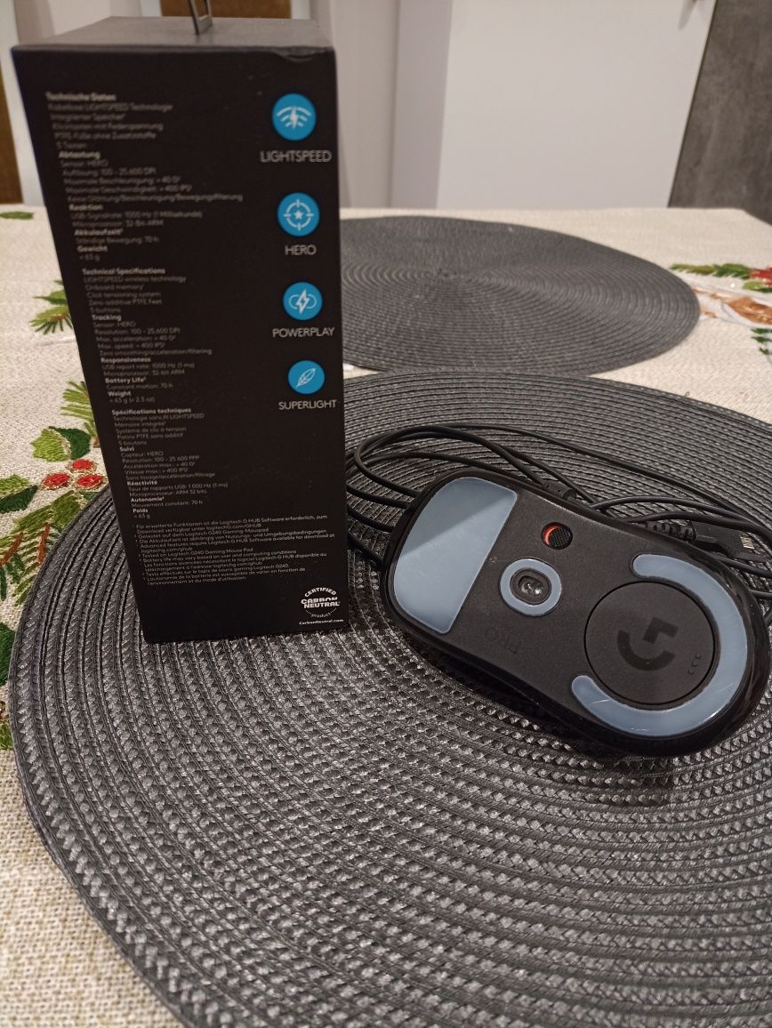 Myszka Logitech g pro superlight