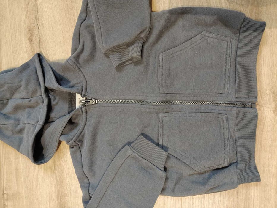 Bluza chłopięca r. 104 Reserved
