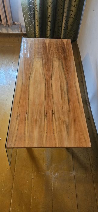 Sprzedam stół PRL lakierowany