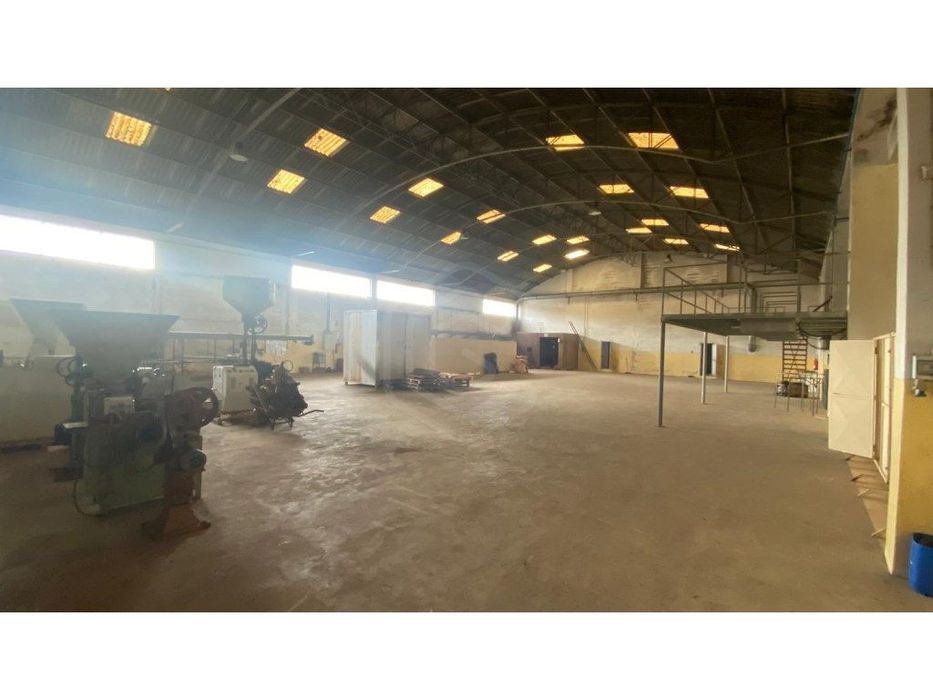 Fabrica com 3 Pavilhões independentes