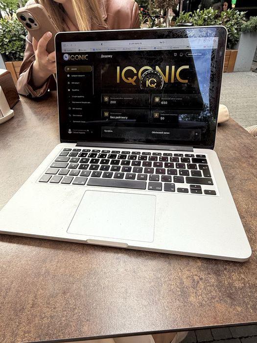 Продам macbook Apple для навчання чи роботи 2012рік