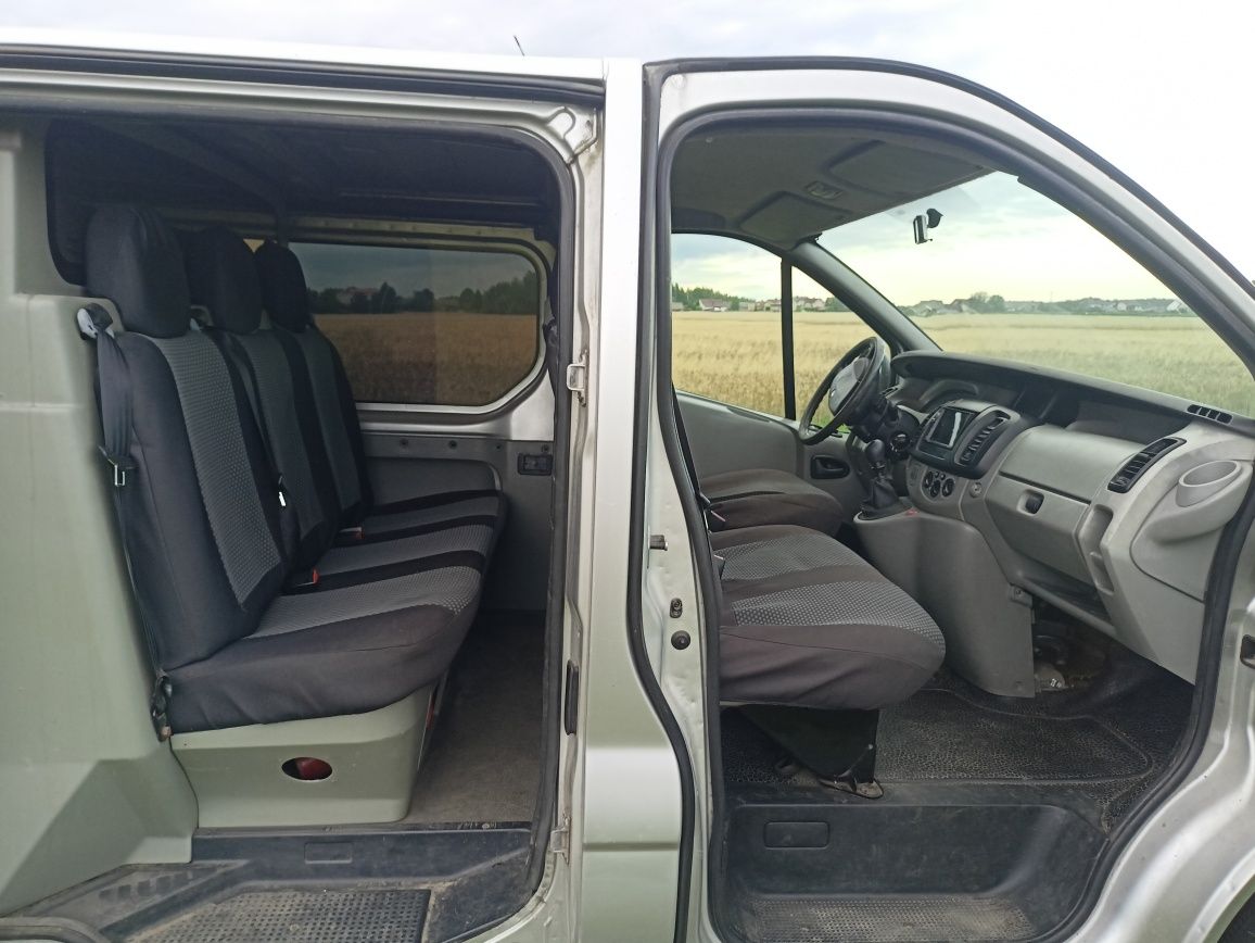 Renault Trafic long  6 osobowy zabudowa holenderska