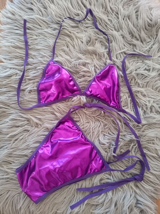 Różowy fioletowy kostium kąpielowy bikini latex skóra r uni