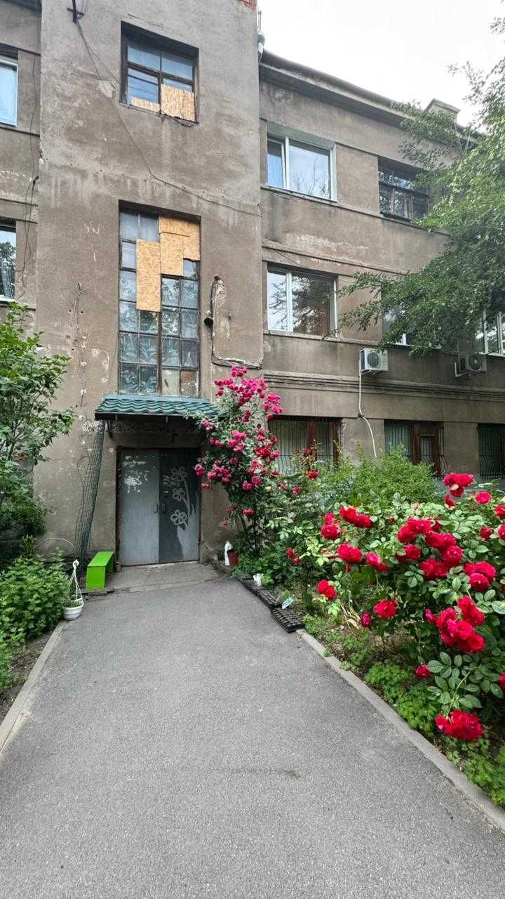 Продам кімнату у будинку готельного типу