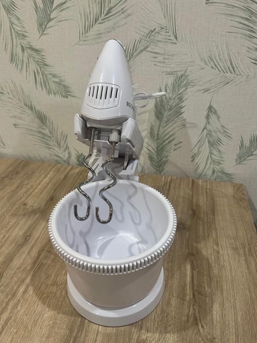 Batedeira c/ taça Becken