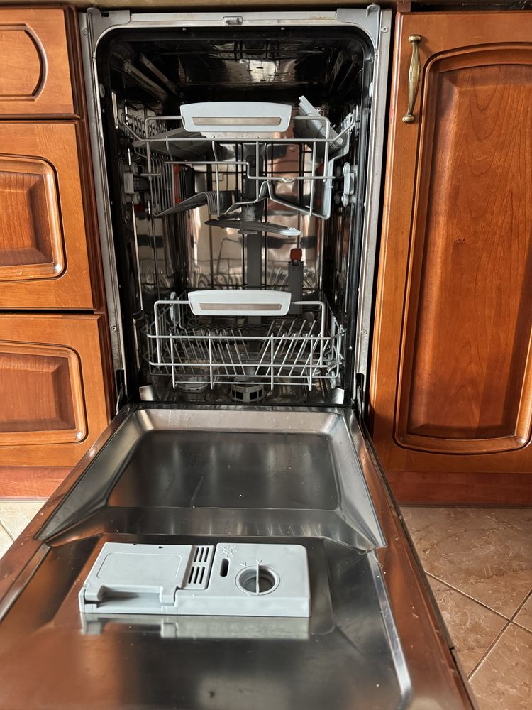 Посудомийна машина Hotpoint Ariston б/у 45 см